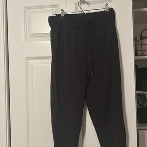 lululemon black joggers